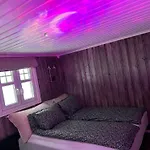 Beautiful Cabin By Mjosa. شاليه